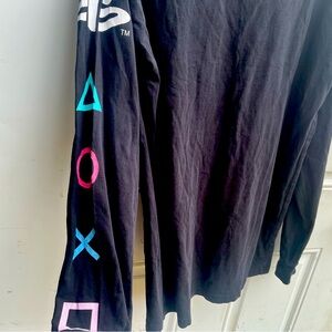 Forever 21 MEN PLAYSTATION LONG SLEEVE SHIRT Geometric Accents